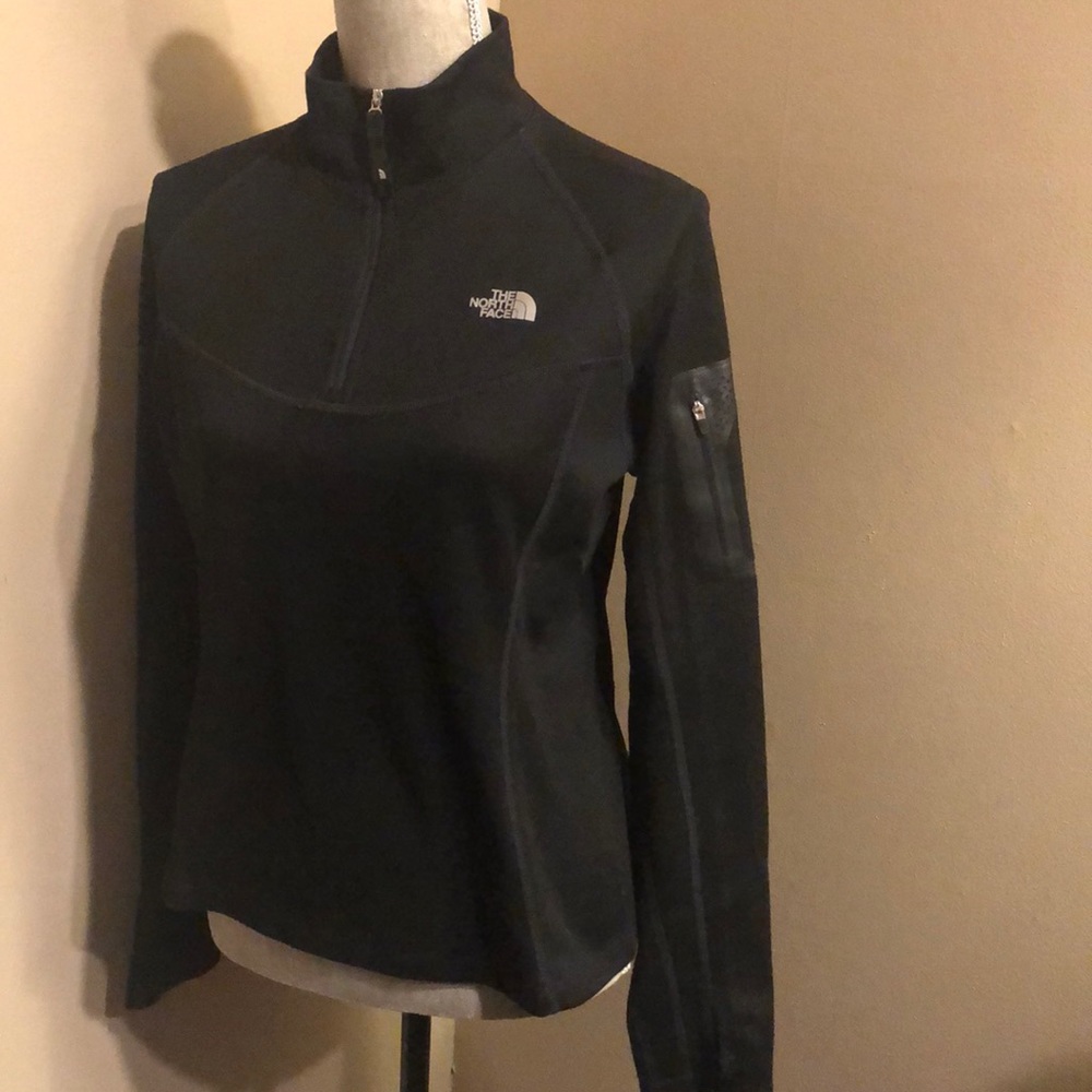 New The North Face  Quarter Zipper Women’s Top M